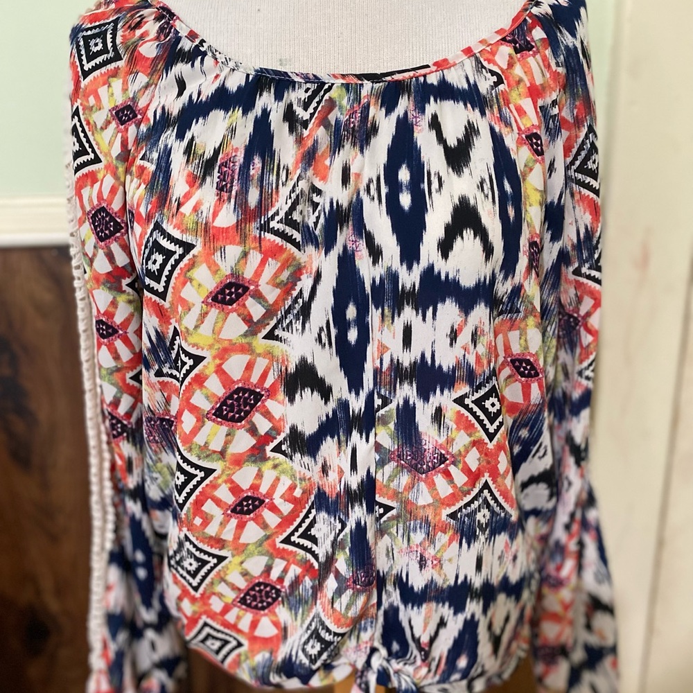 Ing Blouse Woman’s Size L color Multi Print long Sleeves